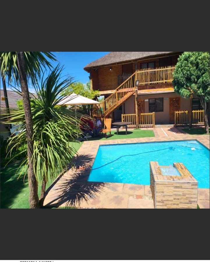 Lauren Palace Guest House Vanderbijlpark Exterior foto